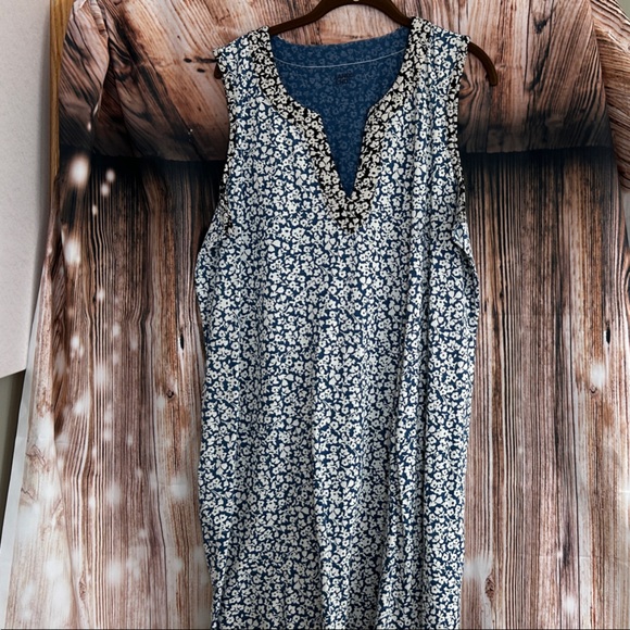 Lands' End Dresses & Skirts - Floral Sleeveless Dress XL